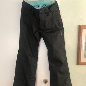 Black women’s snow pants